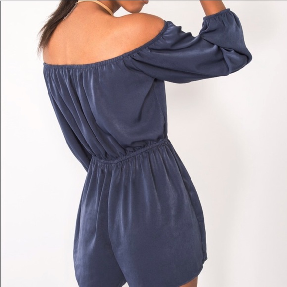 Off shoulder Romper - Picture 5 of 8
